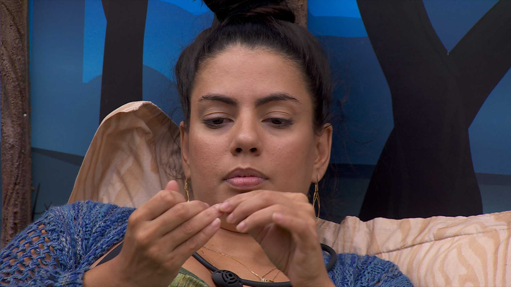 No BBB 24, Fernanda elogia brother e diz que, com óculos, ele fica com cara de ‘homem que não trai a mulher’