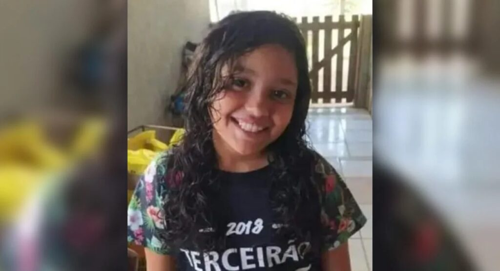 Chocante: Mãe tira a vida da filha de 11 anos logo após ela fazer uma simpl… Ver mais