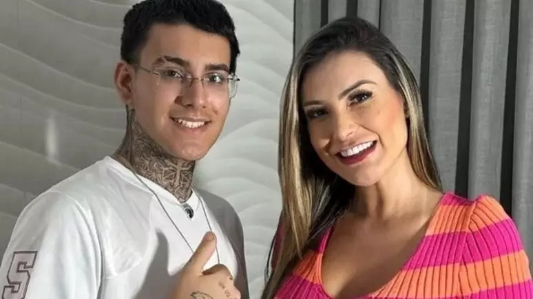 VOU EMBORA DAQUI: Andressa Urach deixa o Brasil após ela e seu filho fazerem s… Ver mais