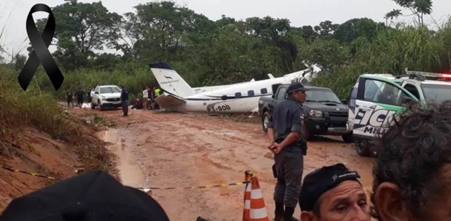 URGENTE: Avião Acaba De CAIR, E É Com Muita D0r Que Informamos A M0rte Do Nosso AMADO, Descans… Ver Mais