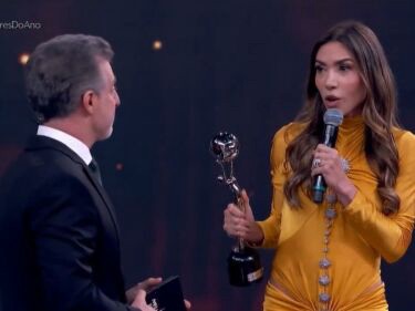 Luciano Huck e Patrícia Abravanel fazem homenagem histórica a Silvio Santos